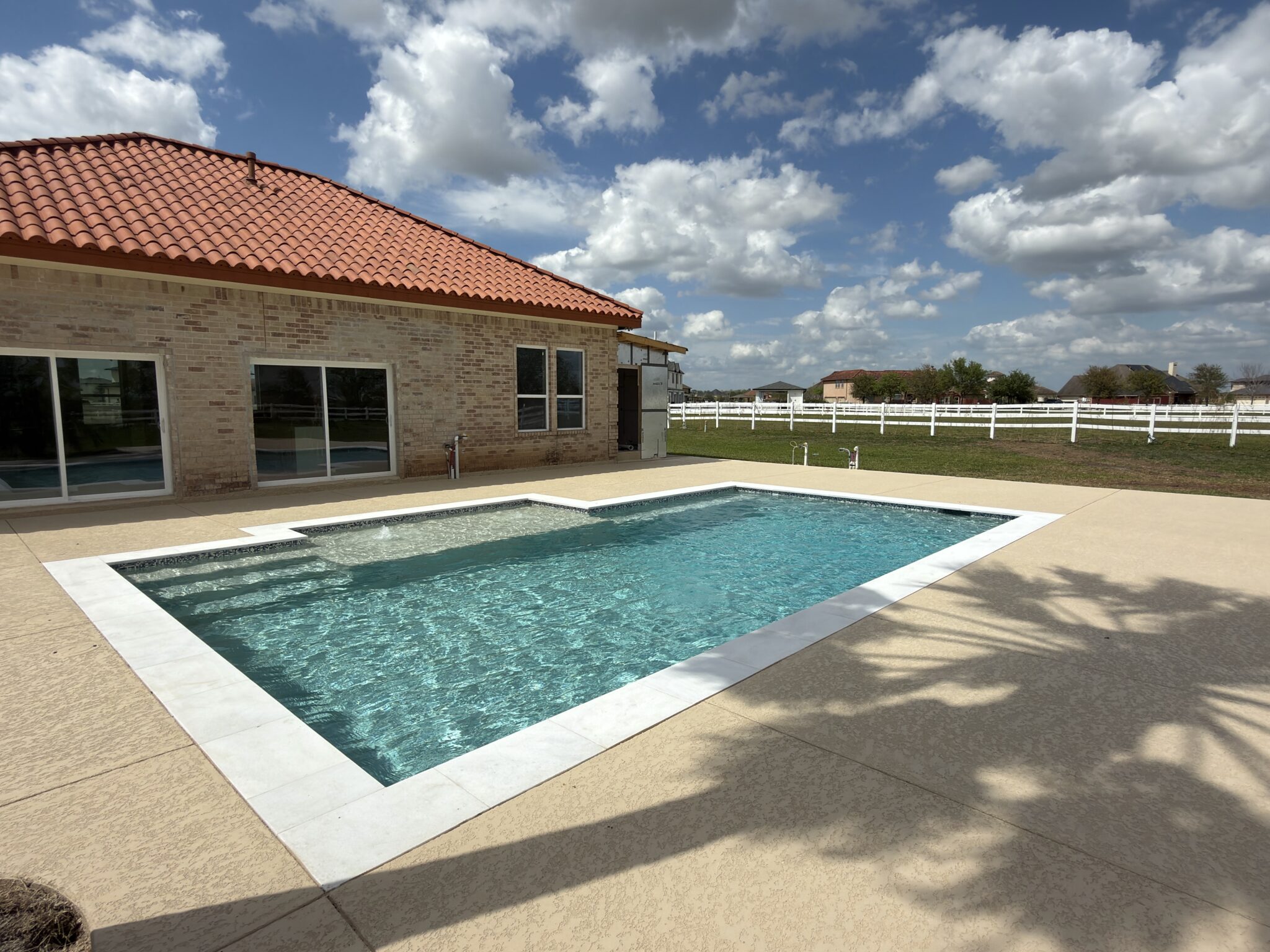 Custom Pools - Mango Pool & Spa